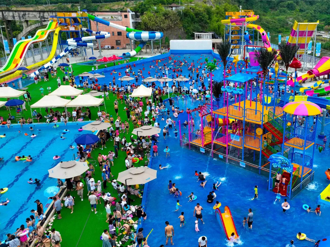 Sichuan-Bazhong-Sima-Wonderland-Water-Park.jpg